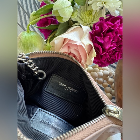 YSL Cassandra Blush Pink Matelasse’ Card Pouch w/ Key Ring. Excellent condition. - Picture 7 of 14